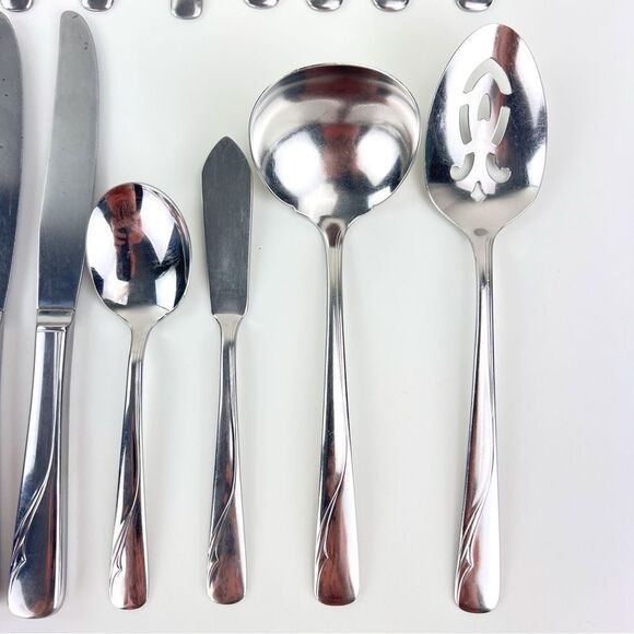 Oneida Oceanic Flatware Mixed Lot 25 Pieces Stainless Steel Knives Forks Spoons - Picture 2 of 14